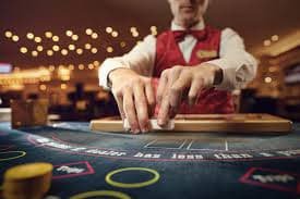 Dealer langsung di studio meja blackjack ciputra slot dengan kamera multi-sudut